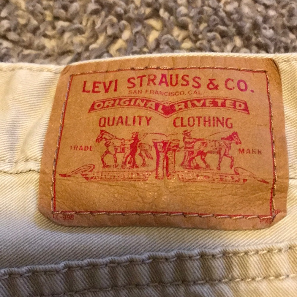Levi’s Red Tab Shorts - Picture 4 of 5